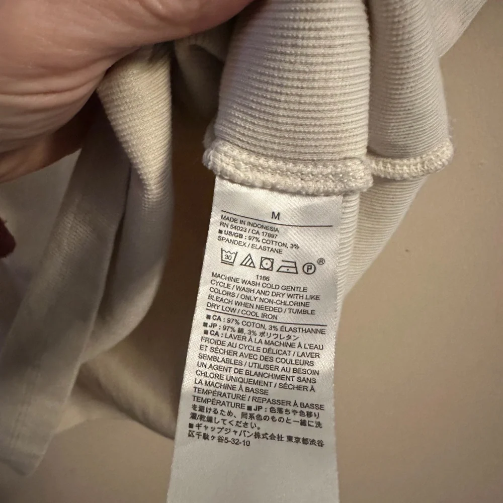 Banana Republic Men's Short Sleeve Cream Tee